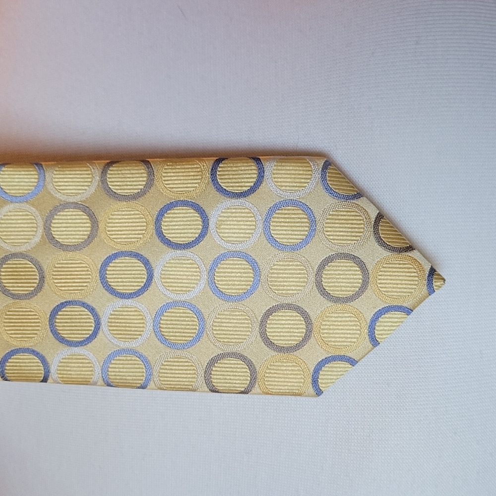 Michael Kors yellow tie